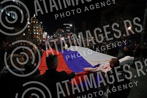 War veterans and People's Patrols organized a protest on the day of the beginning of the NATO aggression on our country, in front of the General Staff.Ratni veterani i Narodne patrole organizovali su protest na dan pocetka agresije NATO pakta na na