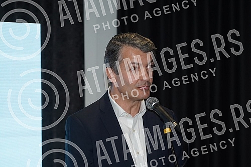 A press conference was held at which the companies whose name Kombank Hall (former Hall of the House of Trade Unions) will bear and be recognizable in the future were announced and presented.Odrzana je konferencija za medije na kojoj je objavljena 