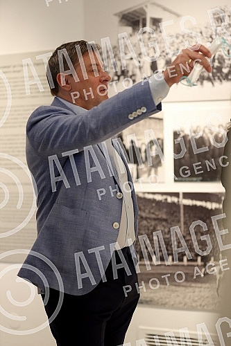 The selector of the Serbian national football team and the winner of the bronze Olympic medal at the Los Angeles Games in 1984, Dragan Stojkovic, visited the exhibition 