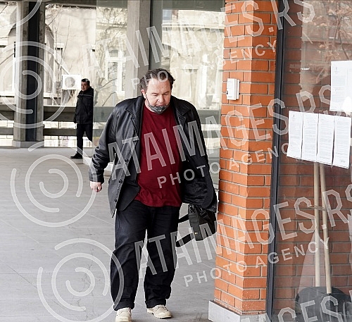 Actor Branko Vidakovic continues trial in Belgrade High Court on charges of unauthorized possession of drugs for personal use.
U Visem sudu u Beogradu nastavljeno sudjenje glumcu Branku Vidakovicu povodom optuzbi za neovlasceno drzanje droge za licn Actor Branko Vidakovic continues trial in Belgrade High Court on charges of unauthorized possession of drugs for personal use.
U Visem sudu u Beogradu nastavljeno sudjenje glumcu Branku Vidakovicu povodom optuzbi za neovlasceno drzanje droge za licn
