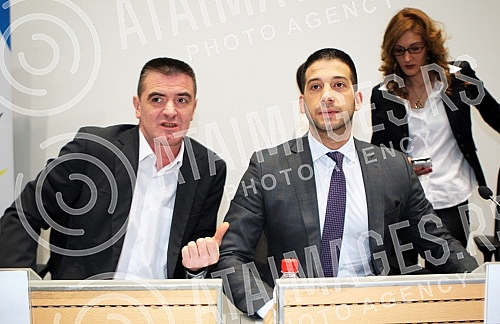 Sastanak predstavnika nacionalnih saveza sa Vanjom Udovicicem - mnistrom omladine i sporta povodom novog zakona o sportu drzana u sali skupstine Stari grad.