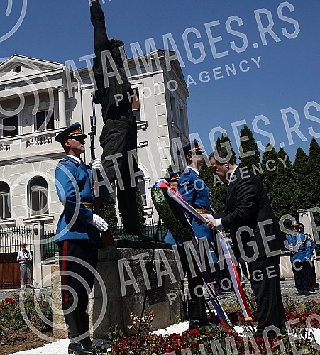 On the occasion of marking the Day of the Fighter, laying wreaths on the monument 
