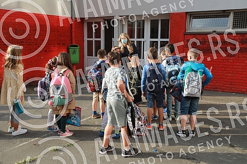 Departure of children in the new school year.Polazak dece u novu skolsku godinu.