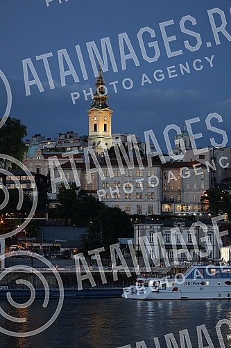 View of Belgrade and the coast by the river SavaPogled na Beograd i obalu sa reke Save
