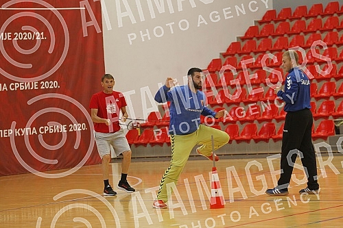 The handball players of Crvena zvezda Grundfos are preparing in Ub, where in the coming days they will play a friendly match against the hosts Ub.Rukometasi Crvene zvezde Grundfos su na pripremama u Ubu, gde ce u narednim danima odigrati jednu prij