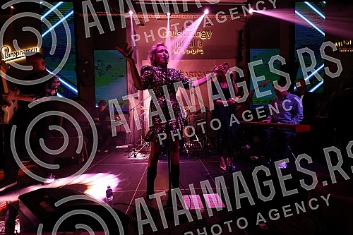 One of the most luxurious voices of the regional music scene, Vanna held her first solo concert in Belgrade in the BitefArtCafe club as part of the tour called 