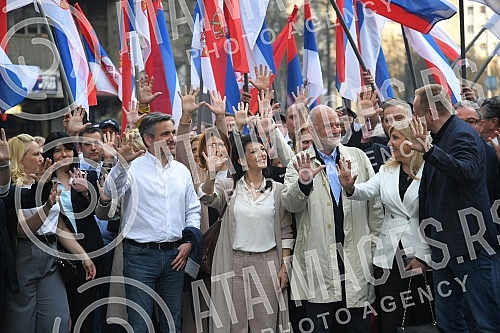 The Coalition United for the Victory of Serbia and Belgrade organized a parade with Knez Mihailov from the Palace of Albania to the City Library, where the citizens and the media were addressed by the entire people of the coalition.Koalicija Ujedin