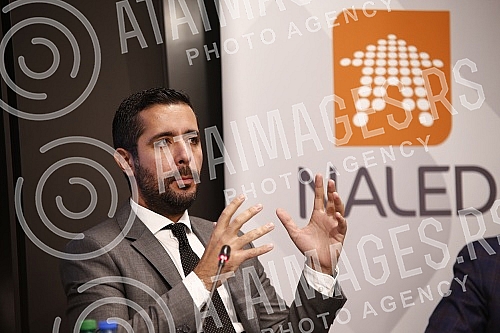 A solemn meeting of the Alliance for Fair Competition was held in the premises of NALED.U prostorijama NALED-a odrzana je svecana sednica Saveza za fer konkurenciju.