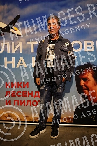 Zoran Kiki Lesendric and the group Piloti promoted the album 