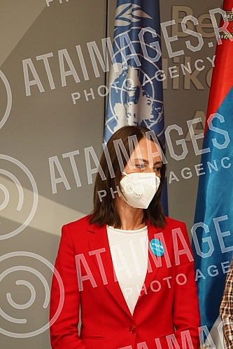 Minister of European integration Jadranka Joksimovic welcomed the first contingent of 57,000 doses of AstraZeneca vaccines through the COVAX mechanism at the 