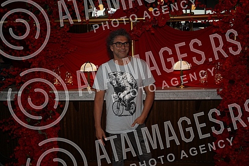 The premiere of the video Rana and the promotion of the album Cinema (Bioskop) by Seka Aleksic was held at the Cinestar cinema in the Ada Mall shopping center.Premijera spota Rana i promocija albuma Bioskop Seke Aleksic odrzana je u bioskopu Cinest