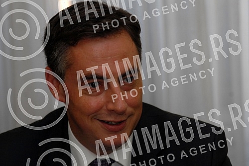 Ivica Dacic - Ministar spoljnih poslova razgovarao je sa izvestiocem Evropskog parlamenta za Srbiju Dejvidom Mekalisterom.