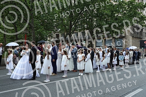 In front of the Old Palace, the event Wedding for Imagination - 21st Collective Wedding was held.Ispred Starog dvora odrzana je manifestacija Svadba za mastanje - 21. Kolektivno vencanje.