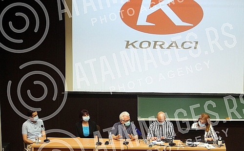 At the Faculty of Philosophy, a panel discussion was held organized by the Association for a Sustainable Future - Steps.Na Filozofskom fakultetu odrzana je tribina koju je organizovalo Drustvo za odrzivu buducnost - Koraci