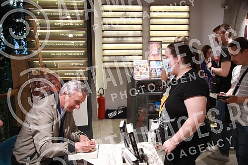 Basketball coach, selector of the Serbian national team Svetislav Pesic signed his autobiographical book 