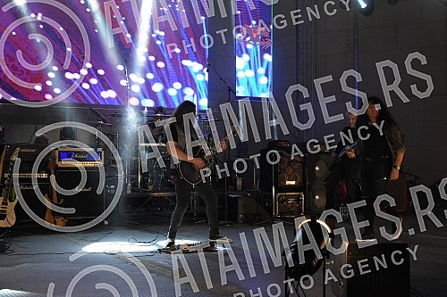 On the occasion of celebrating its 40th birthday, the legendary low rock band Kerber performed on the Summer Stage of the Niska Fortress. Povodom obelezavanja 40. rodjendana, legendarna niska rok grupa Kerber nastupiila je na Letnjoj pozornici Nisk