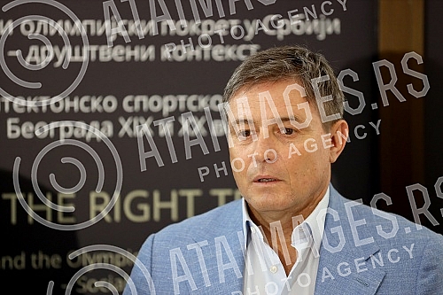 The selector of the Serbian national football team and the winner of the bronze Olympic medal at the Los Angeles Games in 1984, Dragan Stojkovic, visited the exhibition 