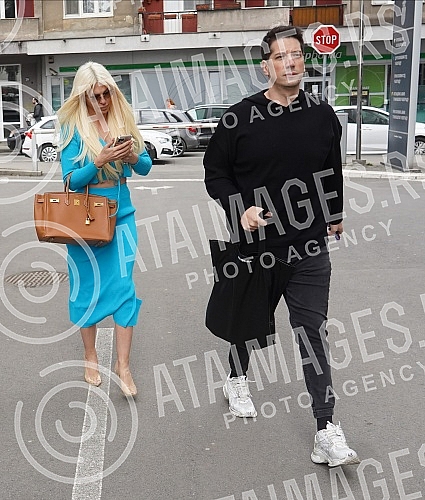 Singer Jelena Karleusa has arrived at the First Basic Public Prosecutor's Office in Belgrade, where she is to be questioned as a citizen on the occasion of her report on Christmas Day, January 7, that her footballer husband Dusko Tosic was violent to Singer Jelena Karleusa has arrived at the First Basic Public Prosecutor's Office in Belgrade, where she is to be questioned as a citizen on the occasion of her report on Christmas Day, January 7, that her footballer husband Dusko Tosic was violent to