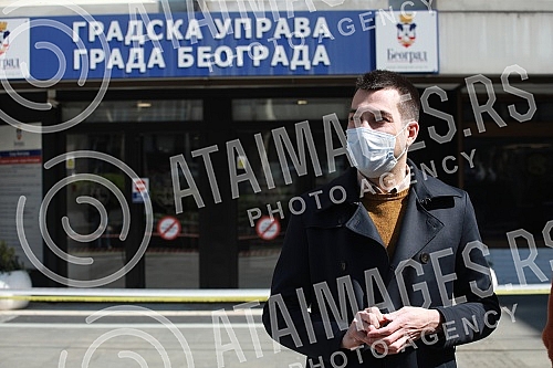 In front of the City administration, a press conference was held by the representatives of the initiative Let's Not Drown Belgrade (Ne davimo Beograd) on the occasion of submitting objections to the plan for the construction of a business-residential