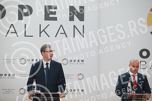 As part of the Open Balkan Leaders' Summit, bilateral documents were signed, followed by a joint media conference of politicians.U sklopu Samita lidera Otvorenog Balkana potpisiani su bilateralni dokumenati, a potom je usledila zajednicka konferenc