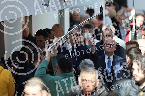The President of the Republic of Serbia, Aleksandar Vucic, attended the opening ceremony of the newly built building of the Institute for Cardiovascular Diseases in Dedinje.
Predsednik Republike Srbije Aleksandar Vucic prisustvovao je ceremoniji otv The President of the Republic of Serbia, Aleksandar Vucic, attended the opening ceremony of the newly built building of the Institute for Cardiovascular Diseases in Dedinje.
Predsednik Republike Srbije Aleksandar Vucic prisustvovao je ceremoniji otv