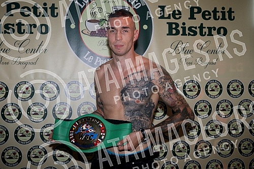The official measurement of the boxer before the match for the defense of the WBC tutile Mediterranean was held in the restaurant Le Petit Bistro Blue CenterZvanicno merenje boksera pred mec za odbradu WBC tutile Maditerana odrzano je u restoranu L