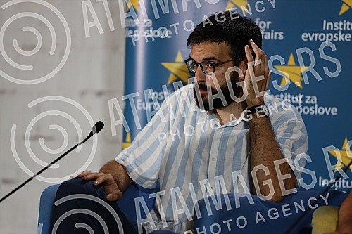 The Institute for European Affairs, with the support of the Balkan Trust for Democracy and USAID, organized a public debate focusing on the human rights of Serbian citizens during the current pandemic crisis.Institut za evropske poslove organizovao