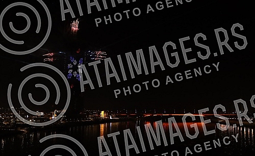In the spirit of the festive mood, fireworks accompanied by a laser projection were fired from the tallest building in the region, the Belgrade Tower, at midnight between January 13th and 14th.U duhu praznicnog raspolozenja sa najvise zgrade u regi