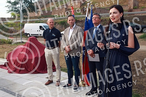 Unveiling of a memorial bench for Slovenian pilot Edvard Rusjan, organized by the Embassy of Slovenia in Edvard Rusjan Park in the new line park next to the Concrete Hall.Otkrivanje spomen klupe slovenackom pilotu Edvardu Rusjanu u organizaciji Amb