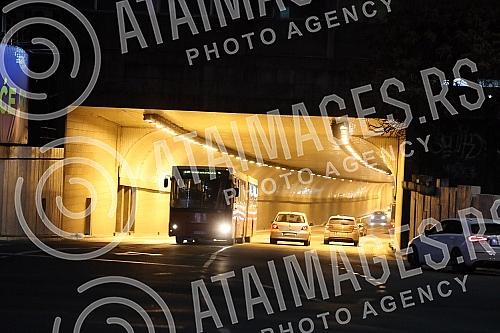 The center of Belgrade is on the eve of the weekend with stricter measures in the fight against the COVID-19 virus.Centar Beograda uoci vikenda sa poostrenim merama u borbi protiv virusa COVID-19.