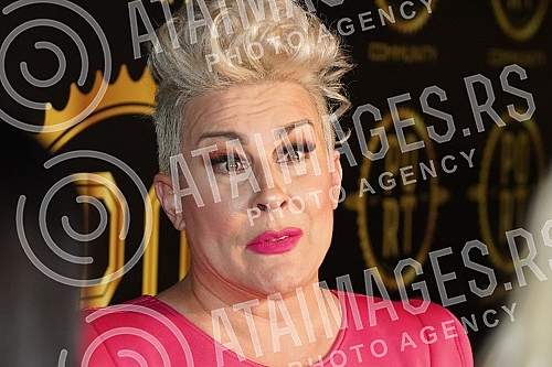 Performance of Indira Levak (Indira ex Colonia) held in raft Port.Nastup Indire Levak na splavu Port.