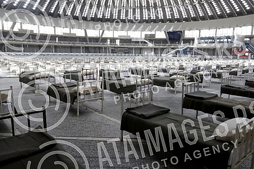 Military beds set up in the halls 1 and 4 of the Belgrade Fair for people with milder sympoms of coronavirus.Vojni kreveti postavjeni u halama 1 i 4 Beogradskog sajma za ljude koji imaju blaze simtome korona virusa.