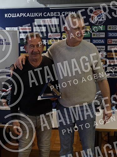 A press conference was held at the Basketball House on the occasion of the fourteenth Dragisa Saric Veterans Memorial Tournament, in which 55 teams from Europe are participating.
U Kuci kosarke odrzana je konferencija za medije povodom cetrnaestog M A press conference was held at the Basketball House on the occasion of the fourteenth Dragisa Saric Veterans Memorial Tournament, in which 55 teams from Europe are participating.
U Kuci kosarke odrzana je konferencija za medije povodom cetrnaestog M