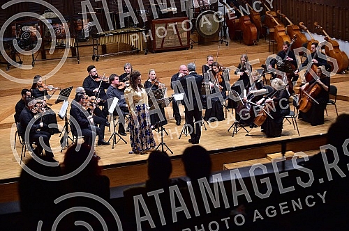 The chamber opera concert of Britney's Illumination was held in the Belgrade Philharmonic.
Kamerni operski koncert Britnove Iluminacije odrzan je u Beogradskoj filharmoniji. The chamber opera concert of Britney's Illumination was held in the Belgrade Philharmonic.
Kamerni operski koncert Britnove Iluminacije odrzan je u Beogradskoj filharmoniji.