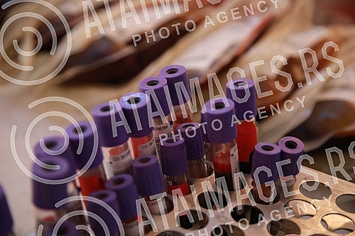 In the Serbian Red Cross, US Ambassador Anthony Godfrey and the US Embassy are marking the 20th anniversary of the terrorist attacks with an action of voluntary blood donation. U Crvenom krstu Srbije ambasador SAD Entoni Godfri i ambasada SAD obele