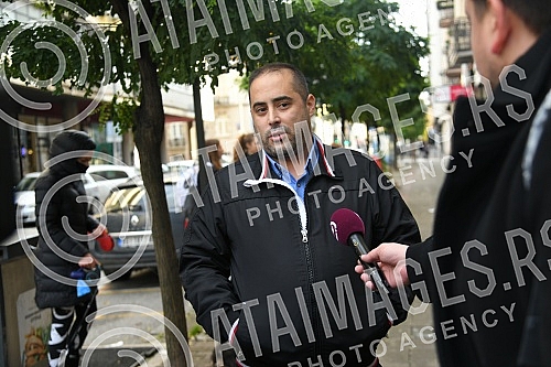 A mural dedicated to Ratko Mladic was destroyed in Njegoseva Street, and the president of the Serbian right, Misa Vacic, appeared on the spot.U Njegosevoj ulici unisten je mural posvecen Ratku Mladicu, a na licu mesta pojavio se i predsednik Srpske