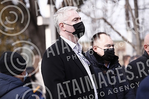 Burial of journalist Ksenija Vucic at the New Cemetery.
Sahrana novinarke Ksenije Vucic na Novom groblju.
Burial of journalist Ksenija Vucic at the New Cemetery.
Sahrana novinarke Ksenije Vucic na Novom groblju.
