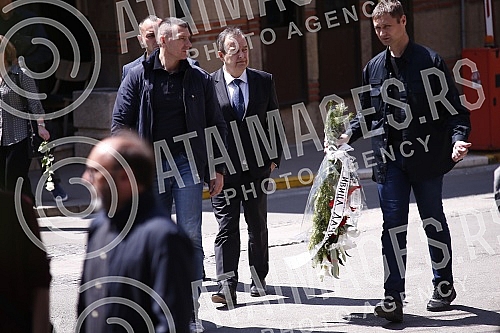 Veselin Vesa Simonovic, director and editor-in-chief of the Nova.rs portal, will be buried in the Alley of Merited Citizens at the New Cemetery in Belgrade, the family received condolences at 1:30 p.m., and the funeral service began at 2 p.m.Veseli