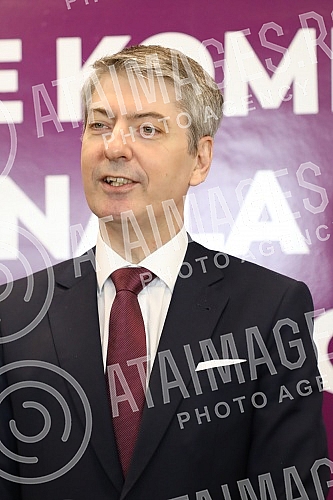 At the Nikola Tesla Airport, on the occasion of the opening of the newly built part of the passenger terminal, the General Manager of Belgrade Airport, Francois Berisot, addressed the audience. Na aerodromu Nikola Tesla povodom otvaranja novoizgrad