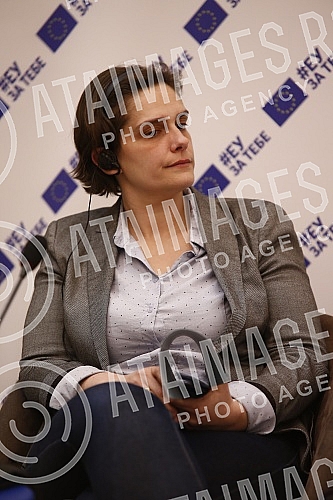 he results of the research on the application of the General Comment No. 21 of the UN Committee on the Rights of the Child on Children Involved in Living and Working on the Streets were presented in the EU Info Center.U EU Info centru su predstavlj