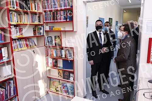  Serbian First Deputy Prime Minister and Minister of Education, Science and Technological Development Branko Ruzic and German Ambassador to Serbia Thomas Schieb visited the German school and signed an agreement on cooperation between the two governme