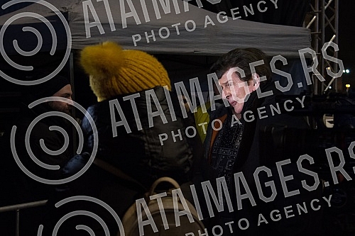 On Women's Day, March 8, the pop-rock band Bajaga and Instructors held a free concert in the low square of King Milan.Na Dan zena, 8. marta, pop-rok grupa Bajaga i instruktori odrzala je besplatan koncert na niskom trgu Kralja Milana.