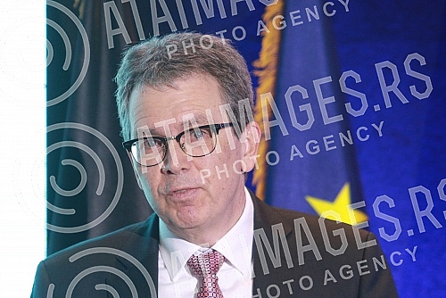 A solemn ceremony of proclamation of the selected consortia within the first phase of the Regional Challenge Fund project was held at the Crown Plaza Hotel.Svecana ceremonija progladenja odabranih konzorcijuma u okviru prve faze projekta Regionalni