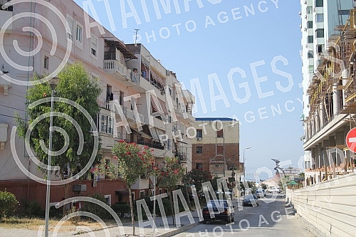 Durees - town and port on the Adriatic coast.
Drac - grad i luka na obali Jadranskog mora. P Durees - town and port on the Adriatic coast.
Drac - grad i luka na obali Jadranskog mora. P