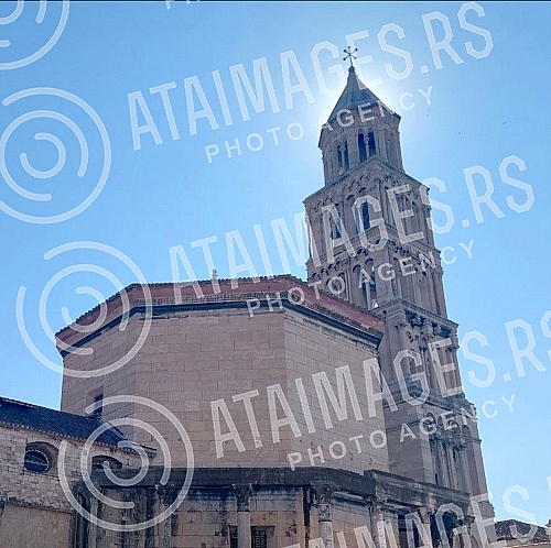 July in Split.
Jul u Splitu. July in Split.
Jul u Splitu.