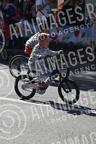 Belgrade roller skating plus, organized by the Belgrade Roller skating Association, under the auspices of the Secretariat for Sports and Youth and the Secretariat for Education and Child Protection of the City of Belgrade, was held in the center of B