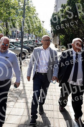 On the occasion of all the lies of the mafia clan of Veljko Belivuk and tycoon politicians close to them and their media in the country and abroad, the vice president of the SNS Main Board Milos Vucevic filed a criminal complaint against Serbian Pres