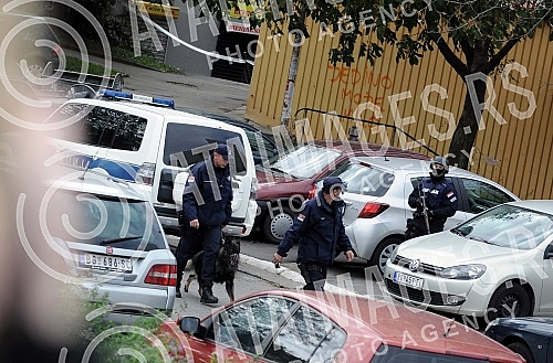 In the police action in the Belgrade suburb of arkovo, arrested two robbers.U policijskoj akciji, u beogradskom naselju Zarkovo, uhapsena su dvojica razbojnika