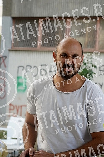 Grand opening of the terrain made of 20,000 recycled sneakers in Block 70.
Svecano otvaranje terena napravljenog od 20.000 recikliranih patika u Bloku 70. Grand opening of the terrain made of 20,000 recycled sneakers in Block 70.
Svecano otvaranje terena napravljenog od 20.000 recikliranih patika u Bloku 70.