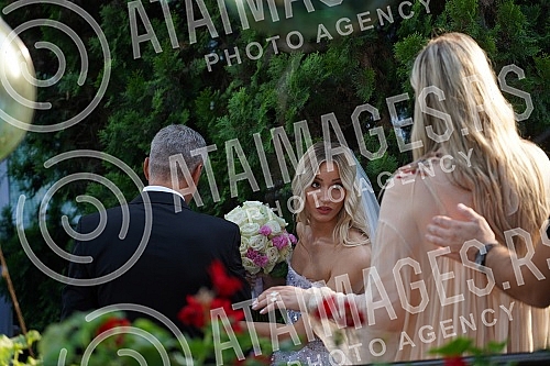The daughter of singer Mira Skoric and surgeon Vasa Jeremic, Milica Jeremic married her longtime boyfriend Sebastijan, and the celebration was held at the Frans restaurant.
Cerka pevacice Mire Skoric i hiurga Vase Jeremica, Milica Jeremic udala se d The daughter of singer Mira Skoric and surgeon Vasa Jeremic, Milica Jeremic married her longtime boyfriend Sebastijan, and the celebration was held at the Frans restaurant.
Cerka pevacice Mire Skoric i hiurga Vase Jeremica, Milica Jeremic udala se d